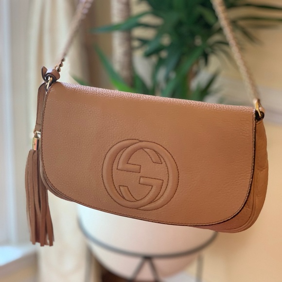 Gucci Handbags - Gucci Medium Soho Shoulder Bag Beige